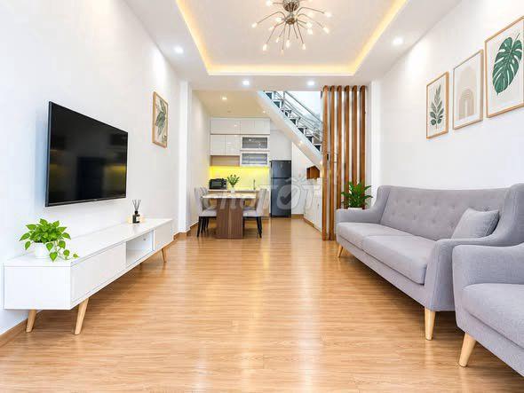NGAY TRƯỜNG TIỂU HỌC PHONG PHÚ - NHÀ 2 TẦNG - HXH - SHR - CHỈ 3,5 TỶ