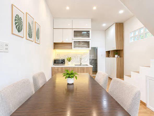 NGAY TRƯỜNG TIỂU HỌC PHONG PHÚ - NHÀ 2 TẦNG - HXH - SHR - CHỈ 3,5 TỶ