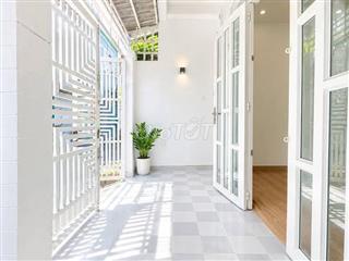 NGAY TRƯỜNG TIỂU HỌC PHONG PHÚ - NHÀ 2 TẦNG - HXH - SHR - CHỈ 3,5 TỶ