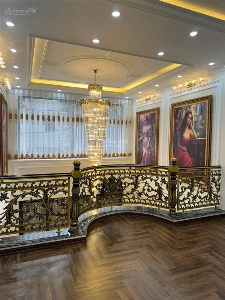 Hoa hậu. toà mặt phố, biên giang hà đông, 180m2, 7 tầng, thang máy, ô tô 45c tránh. chỉ hơn 20 tỷ.