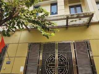 Nhà đẹp Thượng Thanh,long biên 12 tỷ 60m phân lô ô tô,nhà sạch sẵn sàng vào ở