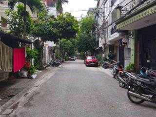 Khu phân lô 918 Phúc Đồng 10 tỷ 40m ô tô vỉa hè đổ cửa