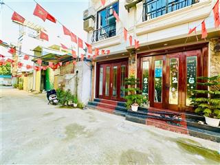 Bán nhà Bát Khối 6 tỷ 33m ô tô đỗ cửa,nhà uy tín