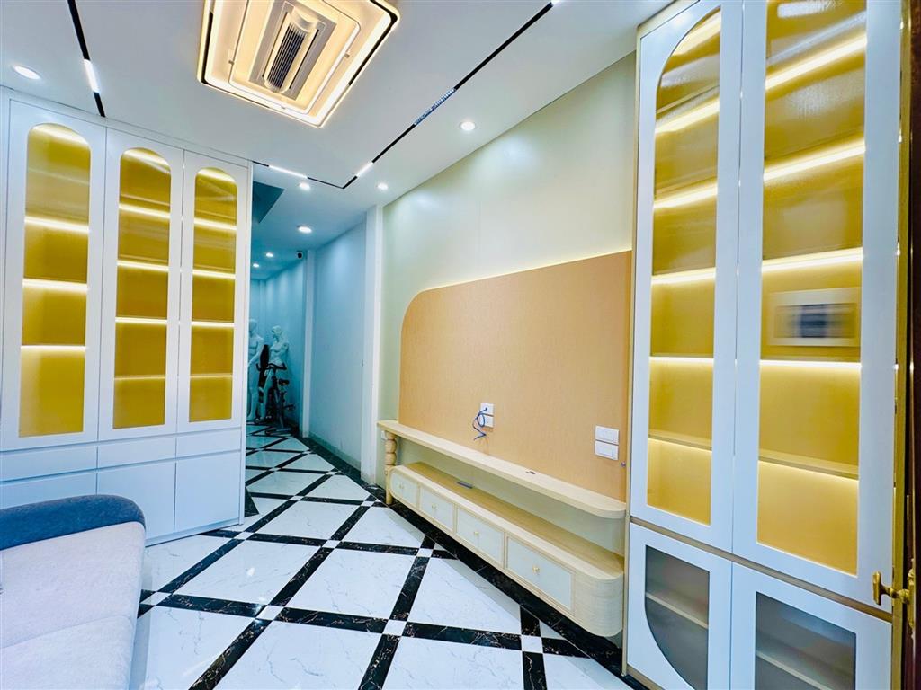 Bán nhà Bát Khối 6 tỷ 33m ô tô đỗ cửa,nhà uy tín