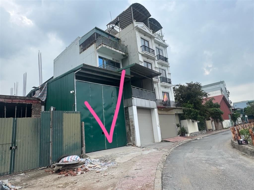 Bán Nhà Bát Khối 11 tỷ 86m ô tô đỗ cửa,vỉa hè view hồ