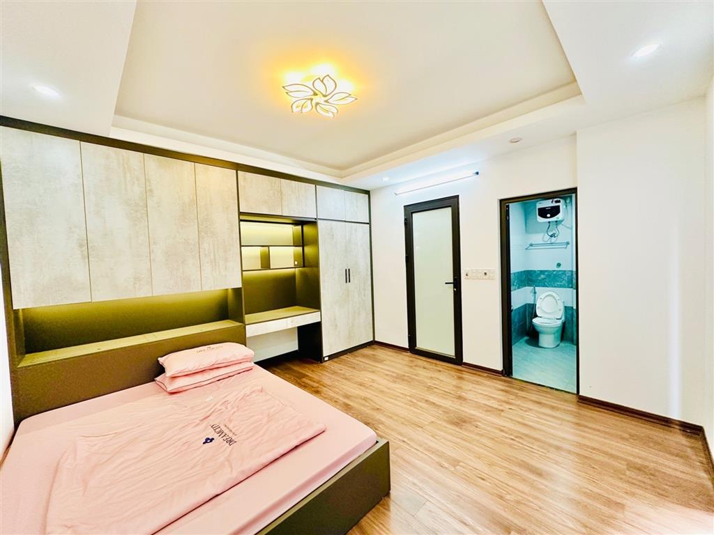 Bán nhà Thạch Bàn lô góc ngõ thông 7 tỷ 35m,sổ đỏ