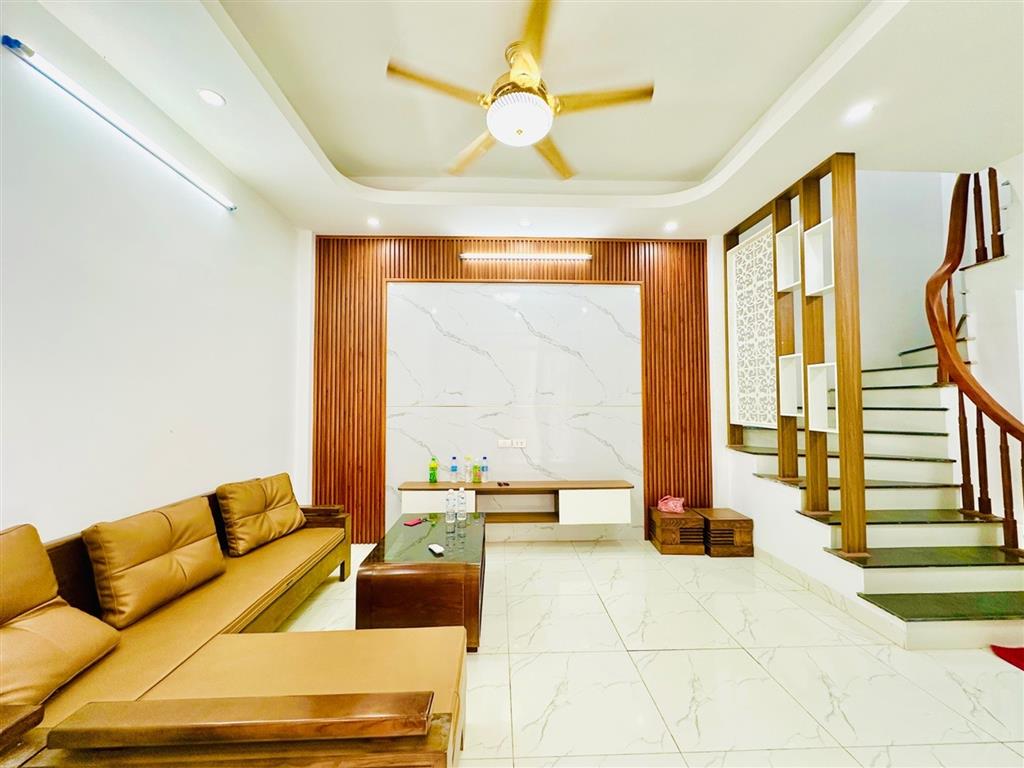 Bán nhà Thạch Bàn lô góc ngõ thông 7 tỷ 35m,sổ đỏ