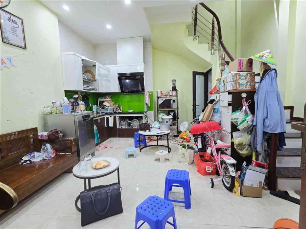 Thạch Bàn 7.5 tỷ lô góc,ô tô đỗ cửa,sổ đỏ Long Biên