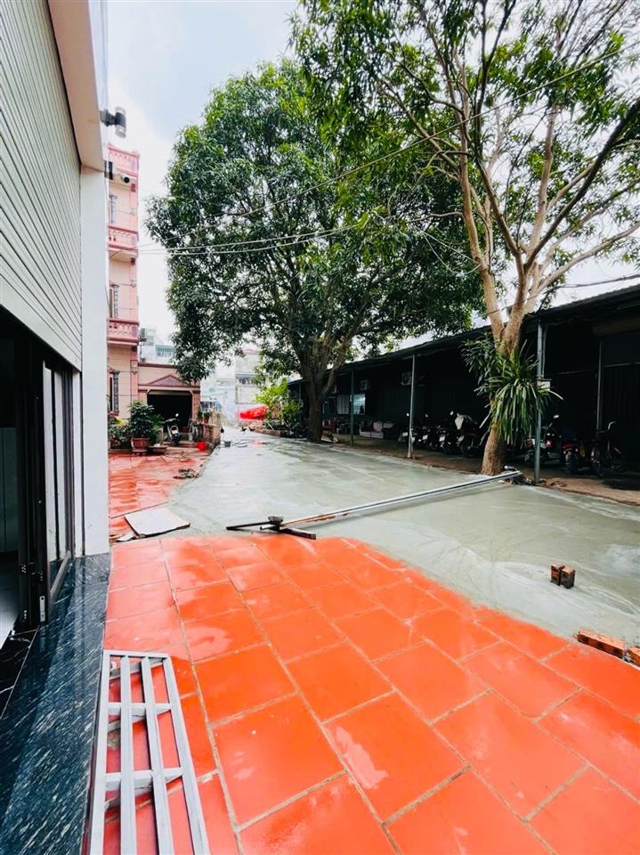 Phúc lợi long biên 8 tỷ 40m xây 6 tầng thang máy ô tô đỗ cửa