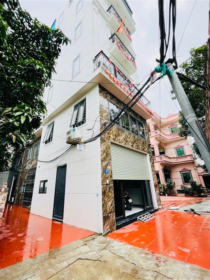 Phúc lợi long biên 8 tỷ 40m xây 6 tầng thang máy ô tô đỗ cửa