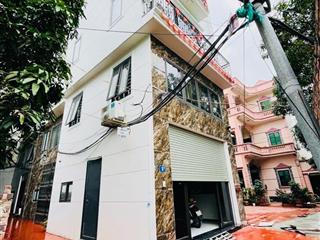 Phúc lợi long biên 8 tỷ 40m xây 6 tầng thang máy ô tô đỗ cửa