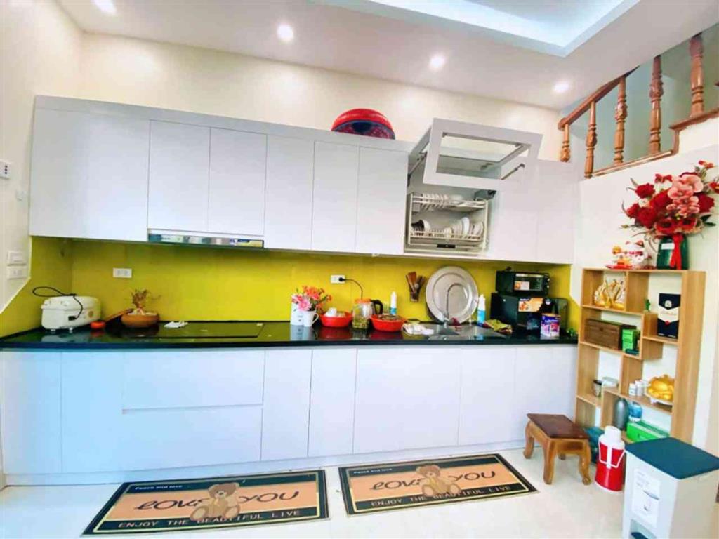 Phố Vũ Xuân Thiều 3.3 tỷ 33m sổ đỏ Long biên đầy đủ
