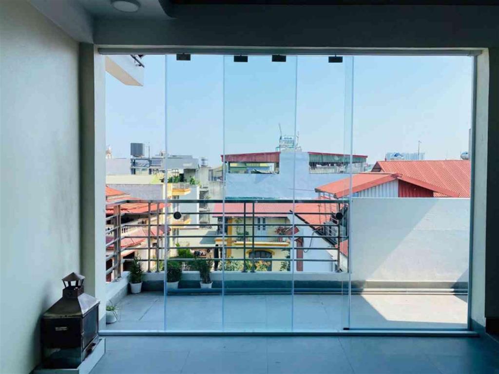 Phố Vũ Xuân Thiều 3.3 tỷ 33m sổ đỏ Long biên đầy đủ