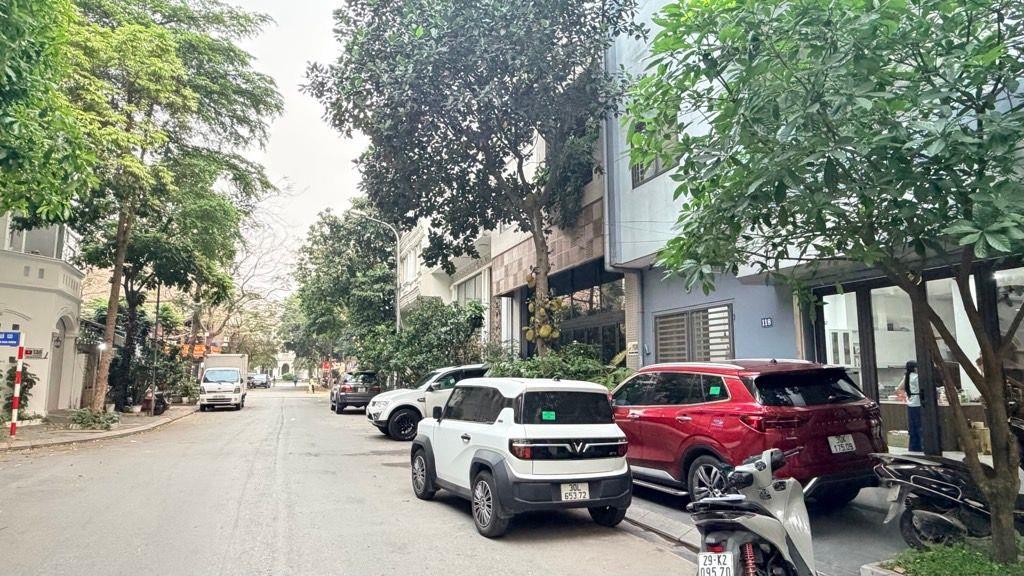 Mặt phố Kim Quan Thượng,Long Biên 33 tỷ 80m mặt tiền 8m