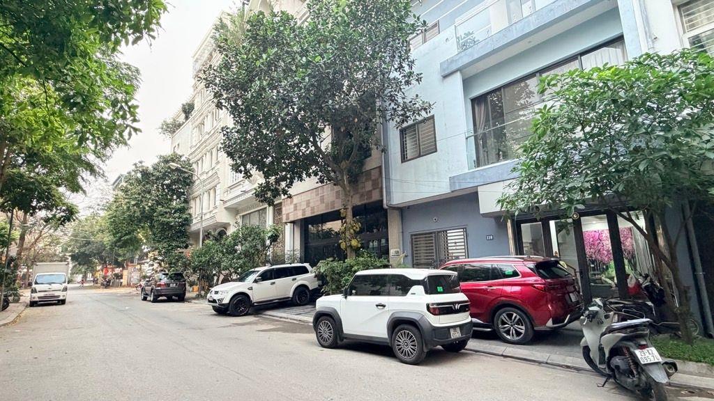 Mặt phố Kim Quan Thượng,Long Biên 33 tỷ 80m mặt tiền 8m