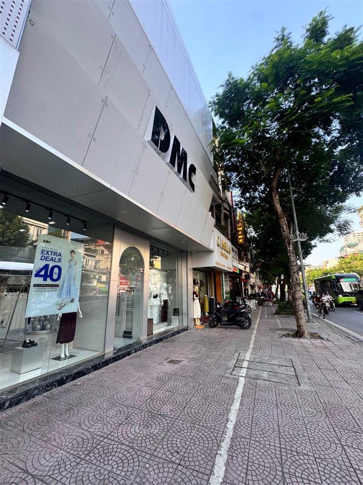 Nguyễn Văn Cừ mặt phố kinh doanh đỉnh 86 tỷ,sổ đỏ vỉa hè