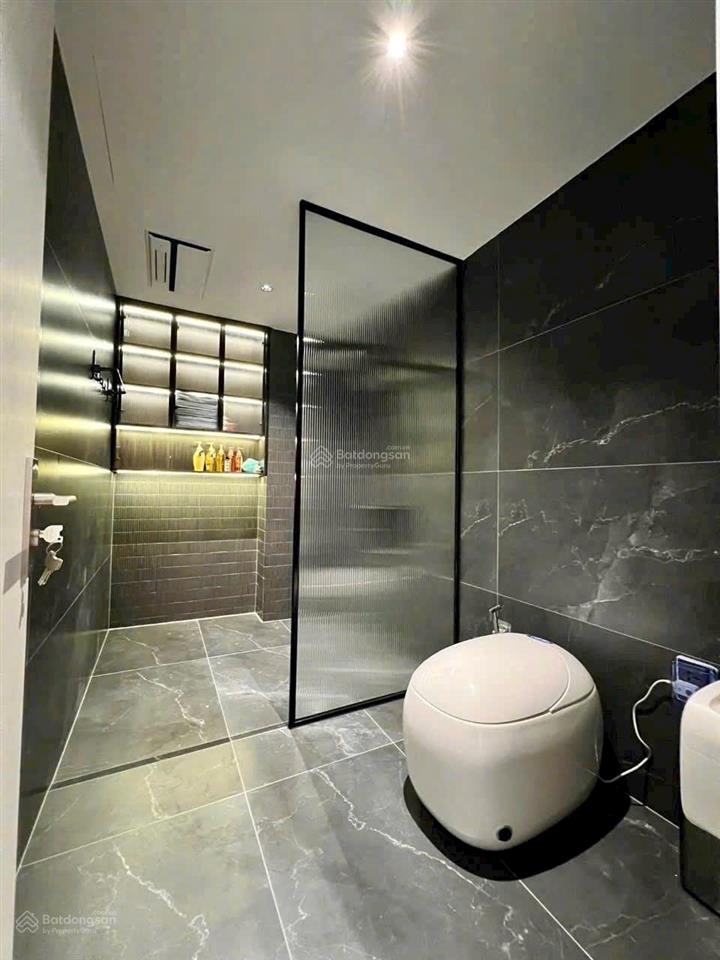 Bán villa lô góc 2 mặt tiền ven sông thủ đức 155m giá chỉ 15.5 tỷ.