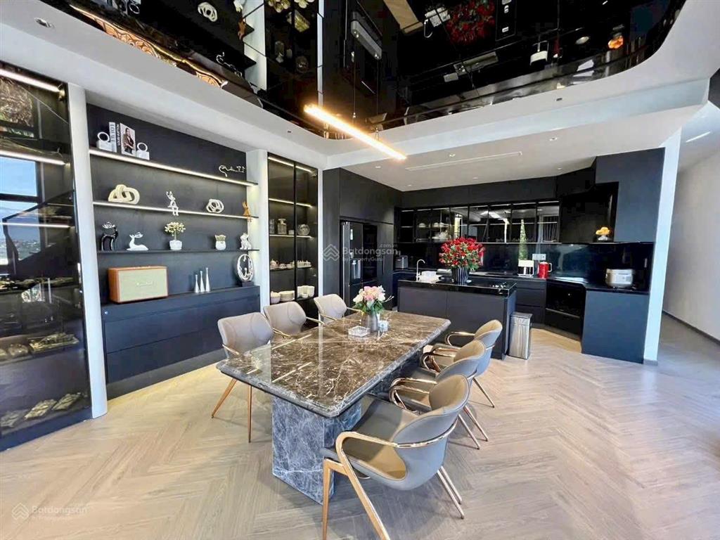 Bán villa lô góc 2 mặt tiền ven sông thủ đức 155m giá chỉ 15.5 tỷ.