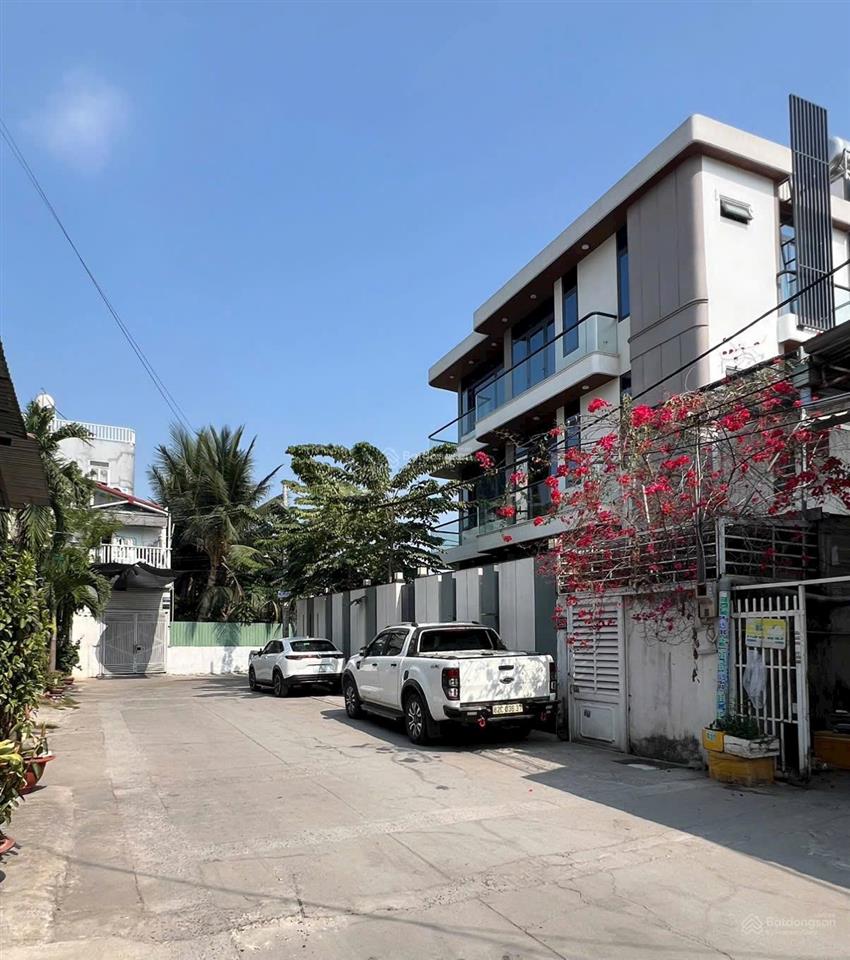 Bán villa lô góc 2 mặt tiền ven sông thủ đức 155m giá chỉ 15.5 tỷ.