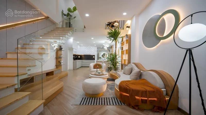 Bán nhà phú thượng, ngõ ô tô, mặt tiền rộng, thiết kế đẹp, hàng xóm ciputra