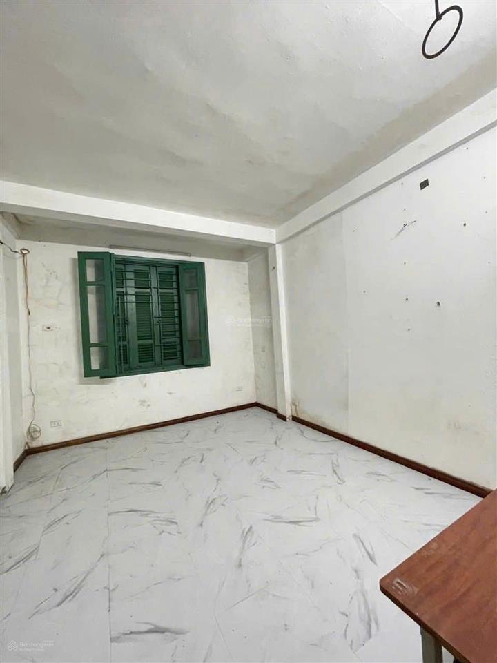 Chính chủ nhờ em bán nhà mặt phố ph.văn quánvỉa hè đá bóngdòng tiền ổn định42m24t*3pn17 tỷ 5