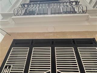 Chính chủ nhờ em bán nhà trung tâm hà đông mới tinhô tô đỗ cửanở hậu lộc lá36m*5t*3n6 tỷ 85 ctl