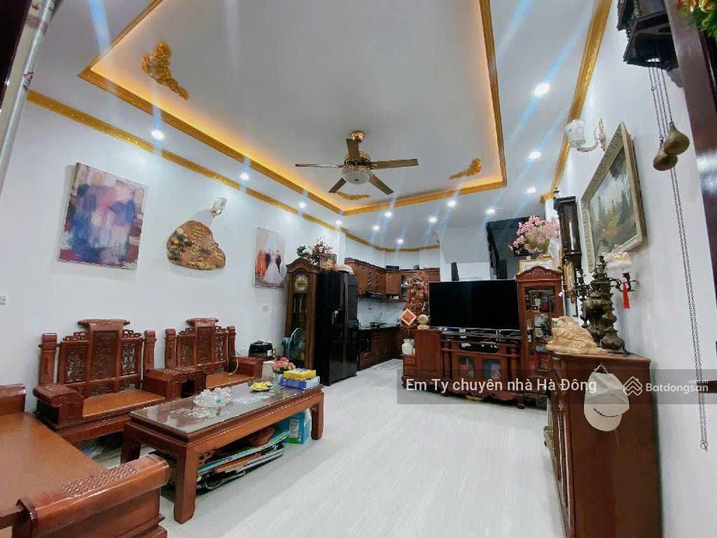 Chủ nhờ bán nhà đẹp kiến hưngmặt tiền khủngdân xâyvài bước ra oto tránh35m2tặng full đồ5tỷ4
