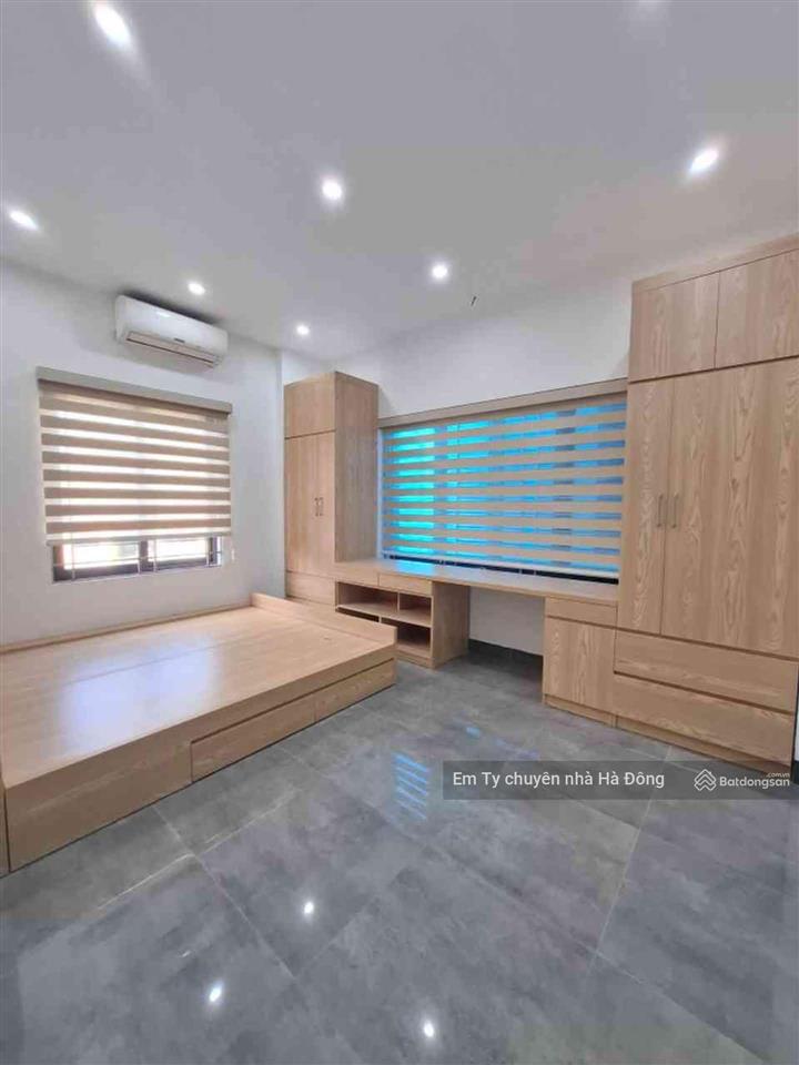 Chủ nhờ em bán nhà tây mỗview hồ thoáng mát10m ra đường lớnmặt tiền rộngfull đồ40m24t8tỷ3