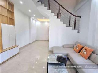 Chủ nhờ em bán nhà tây mỗview hồ thoáng mát10m ra đường lớnmặt tiền rộngfull đồ40m24t8tỷ3