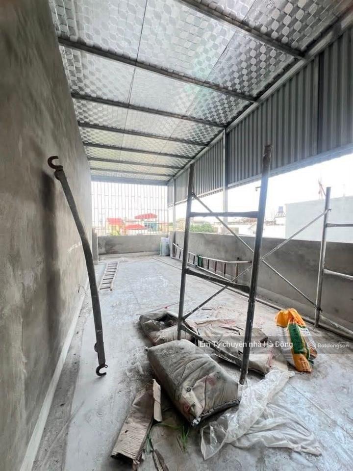 Chủ nhờ em bán nhà tây mỗthang máygần bên vin smart cityngõ thoáng ôtô đỗ trước cửa37m25t6tỷ8