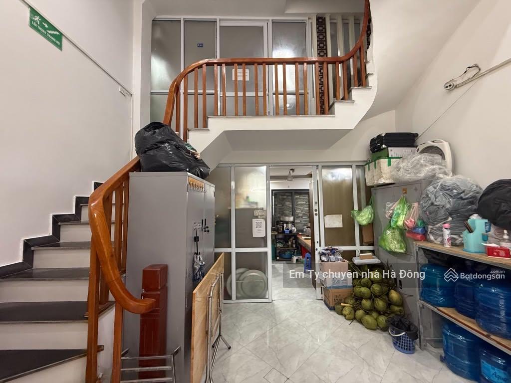 Chủ nhờ em bán nhà kiến hưngcách phố vài bước6 phòng 30 giườngthu 70tr/tháng36m25t6.95 tỷ
