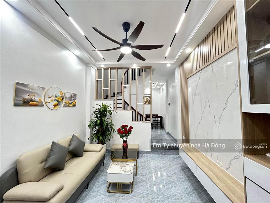 Chính chủ thiện chí nhờ bán phú lươngcam kết không qhô tô tránhvỉa hè rộng31m² 3 tầng5 tỷ 4