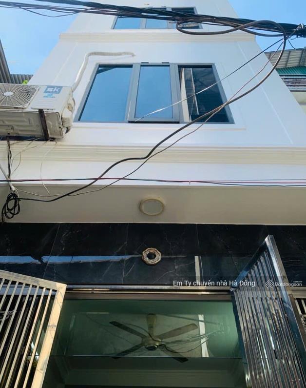 Chính chủ thiện chí nhờ bán phú lươngcam kết không qhô tô tránhvỉa hè rộng31m² 3 tầng5 tỷ 4