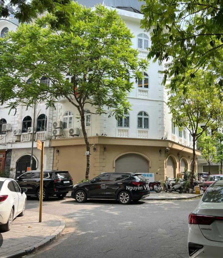 Bán đất đa sỹem ty có 6 năm kinh nghiệm hỗ trợ anh chị về thổ cưtrung tâm, mặt đường ô tô tránh
