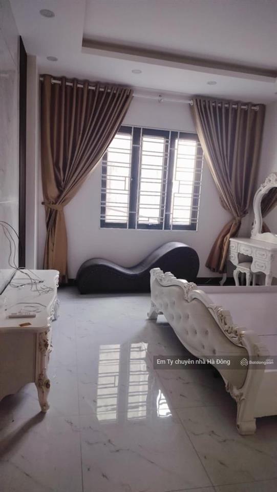 Chính chủ nhờ bán nhà kiến hưnglô góc 3 thoángvị trí đẹpngõ thông gần phốdòng tiền đều38m5tỷ6