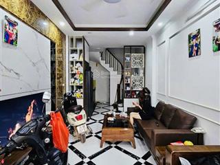 Chính chủ nhờ bán nhà dương nộilô gócngõ rộng3 bước ra phốtặng full nội thấtdt 35m2giá 5 tỷ 2
