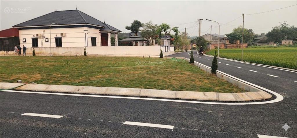 Chỉ với hơn 300 triệu sở hữu ngay lô đất tại thì trận ba hàng đồi