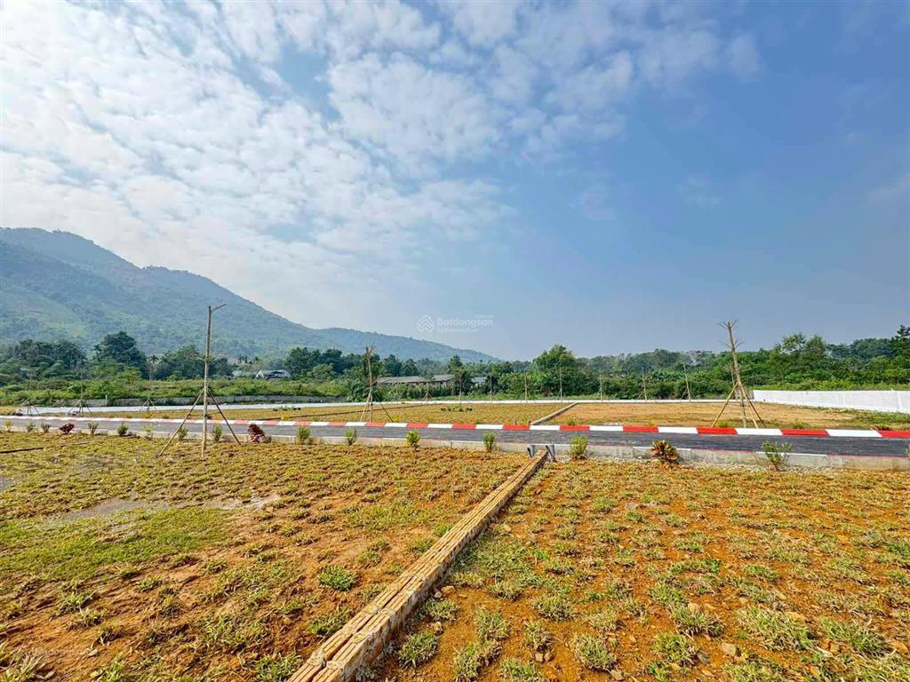 Đất tại lương sơn hòa bình gần các khu nghỉ dưỡng lớn tiềm năng đầu tư
