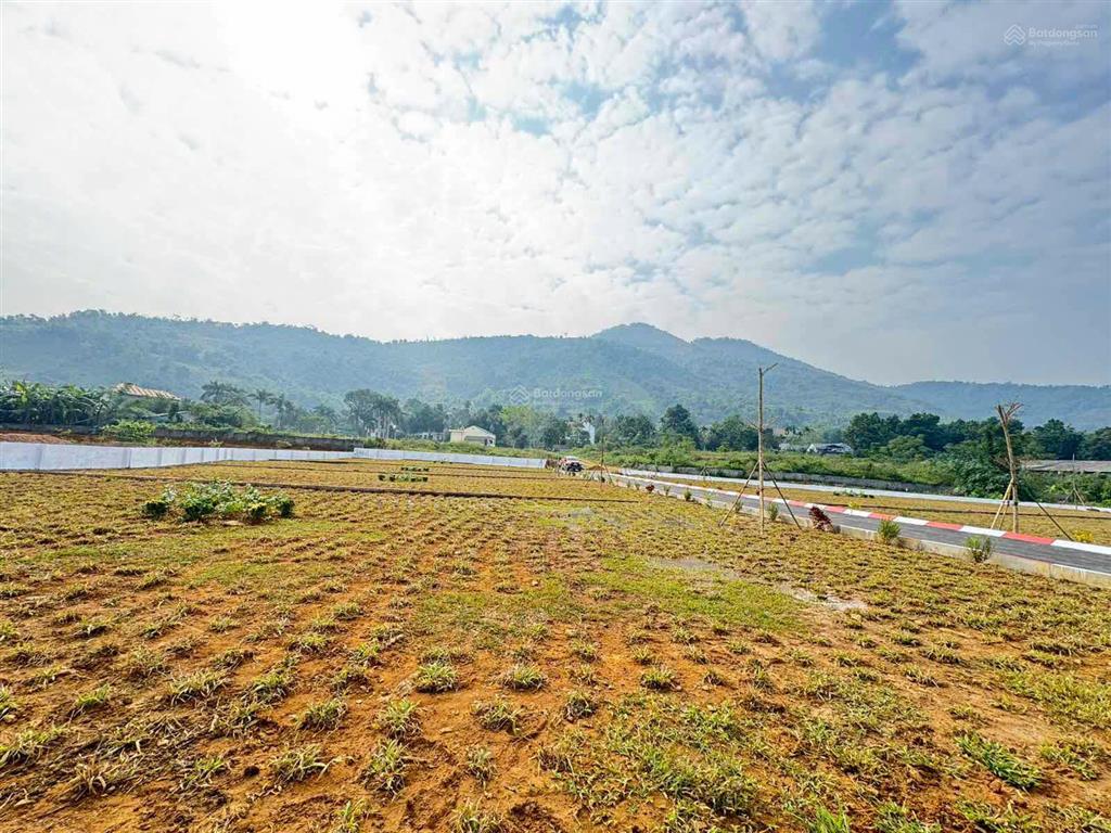 Đất tại lương sơn hòa bình gần các khu nghỉ dưỡng lớn tiềm năng đầu tư