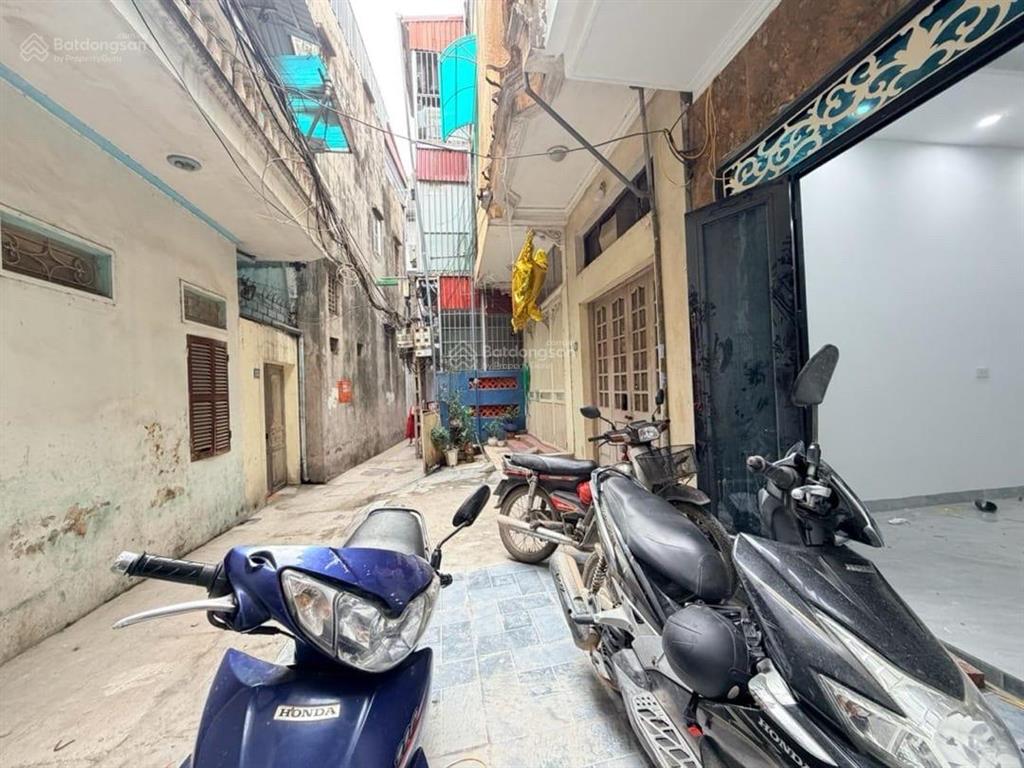 Bán nhà võ thị sáu, hai bà trưng, thoáng trước sau, ngõ rộng gần 5m, 33m2, 5 tầng, dưới 9 tỷ