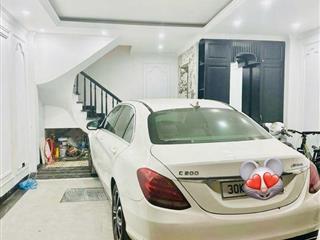 Bán nhà văn cao, gần hồ tây  7 tầng, thang máy, gara oto. giá 18.5 tỷ