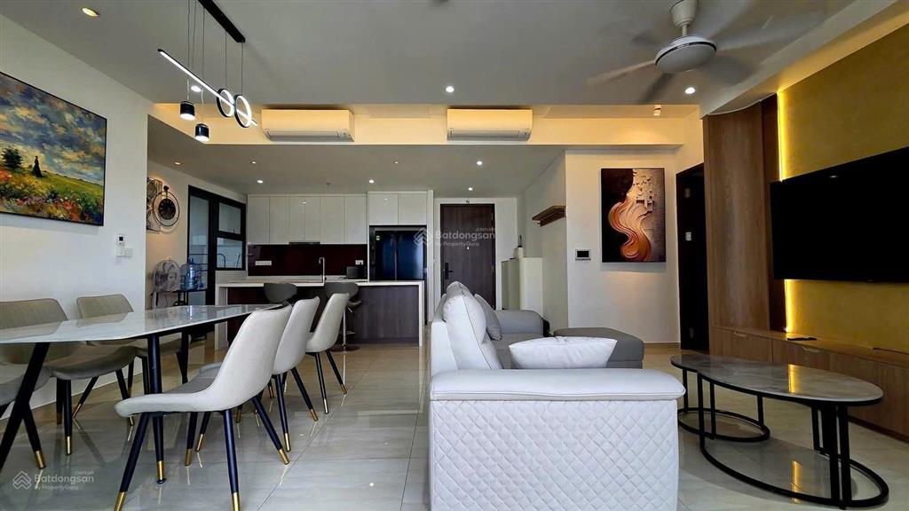 Đang trống sẵn, cần cho thuê ch 3pn the infiniti full nội thất đẹp view sông.  0967 565 ***