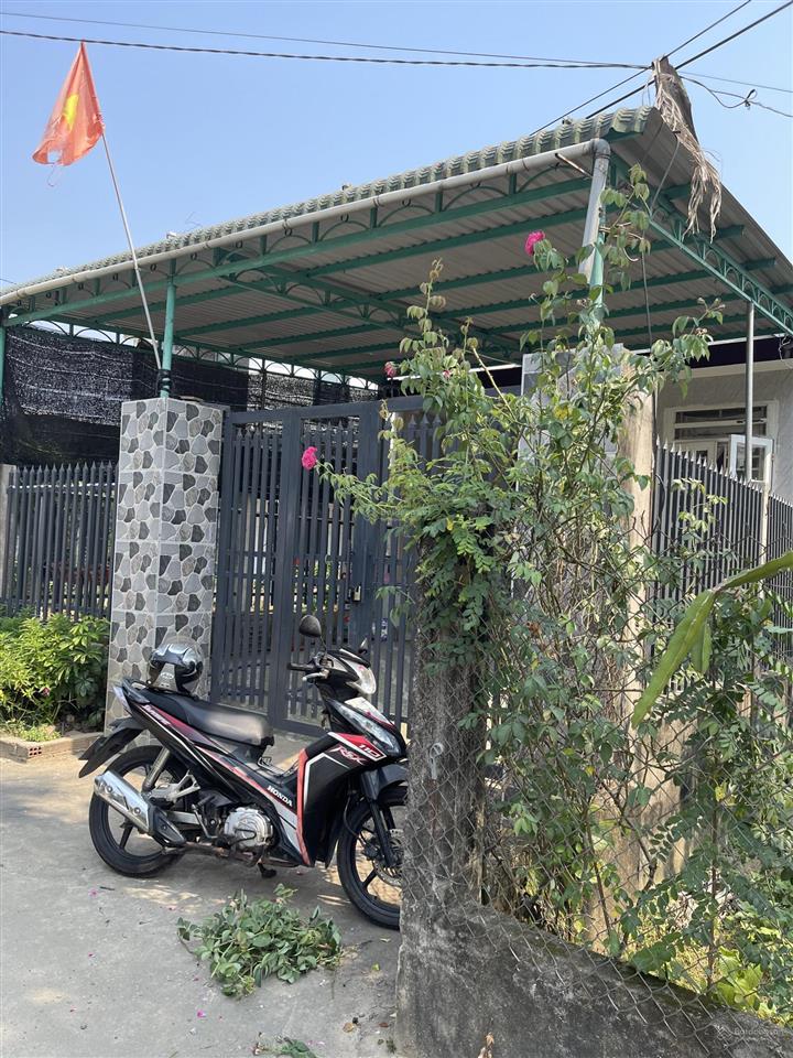 Bán nhà cấp 4 (gần trường gần chợ)