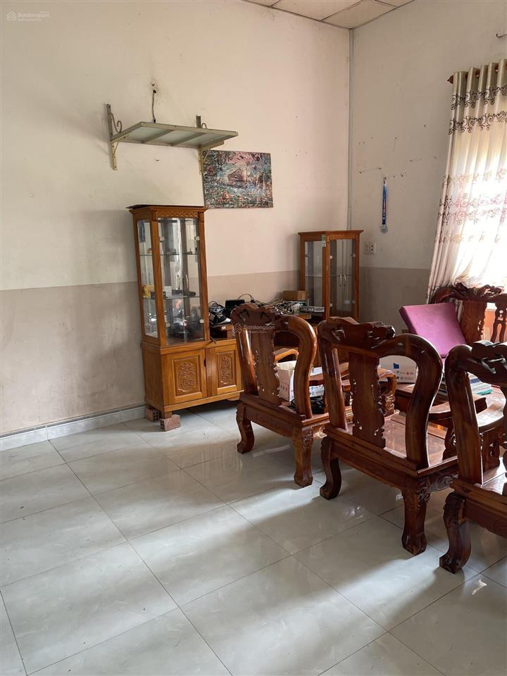 Bán nhà cấp 4 (gần trường gần chợ)