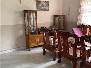 Bán nhà cấp 4 (gần trường gần chợ)