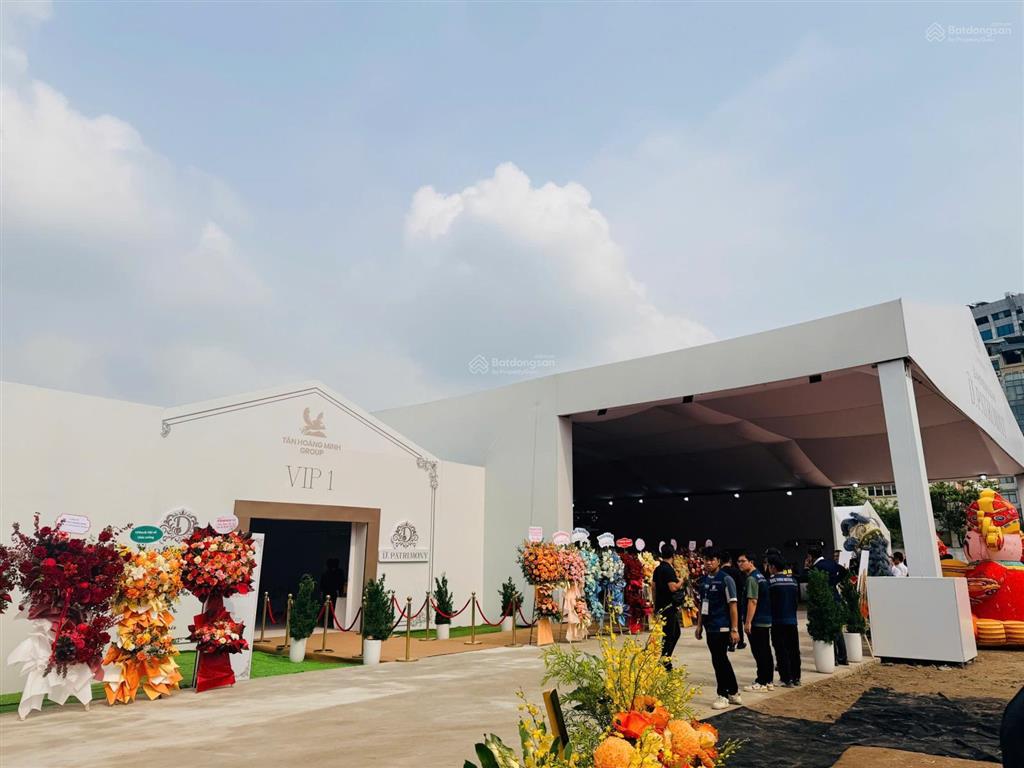 Ra mắt chung cư siêu vip 94 lò đúc, vị trí không thể thay thế, tài sản truyền đời, view hồ bảy mẫu
