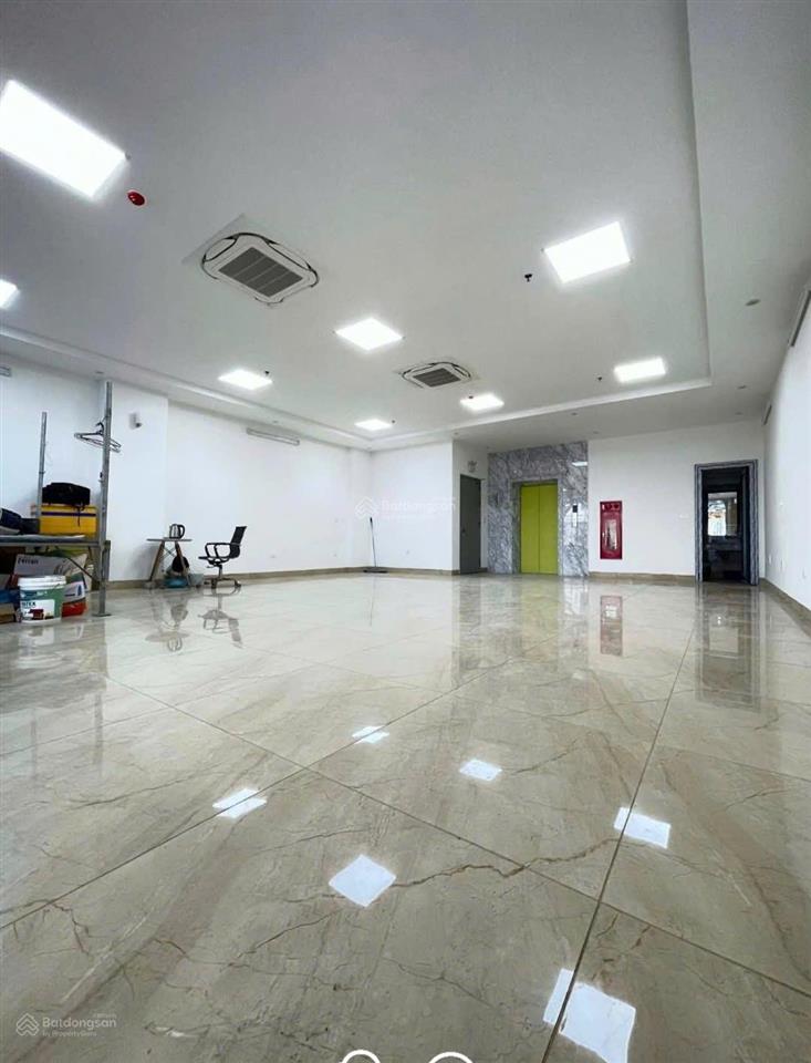 Bán toà nhà mặt phố dịch vọng hậu, dt 150 m2, 9 tầng uy phong, vị trí đẹp!