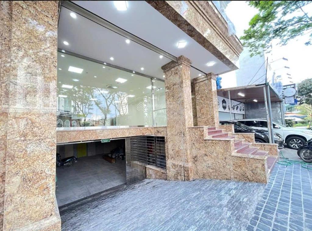 Bán toà nhà mặt phố dịch vọng hậu, dt 150 m2, 9 tầng uy phong, vị trí đẹp!