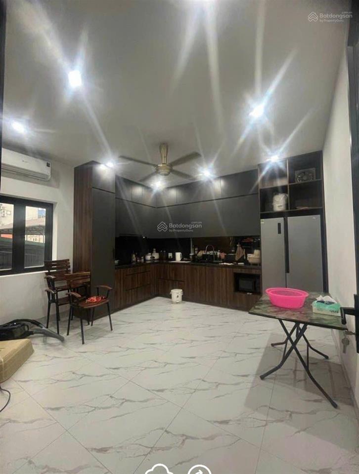 Bán nhà mặt phố quảng khánh, dt 158 m2, 5 tầng, view hồ tây