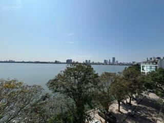 Bán nhà mặt phố quảng khánh, dt 158 m2, 5 tầng, view hồ tây